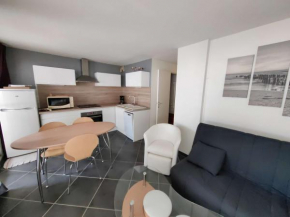 Splendide T3 près de la mer avec piscine, parking et Wi-Fi - FR-1-607-206